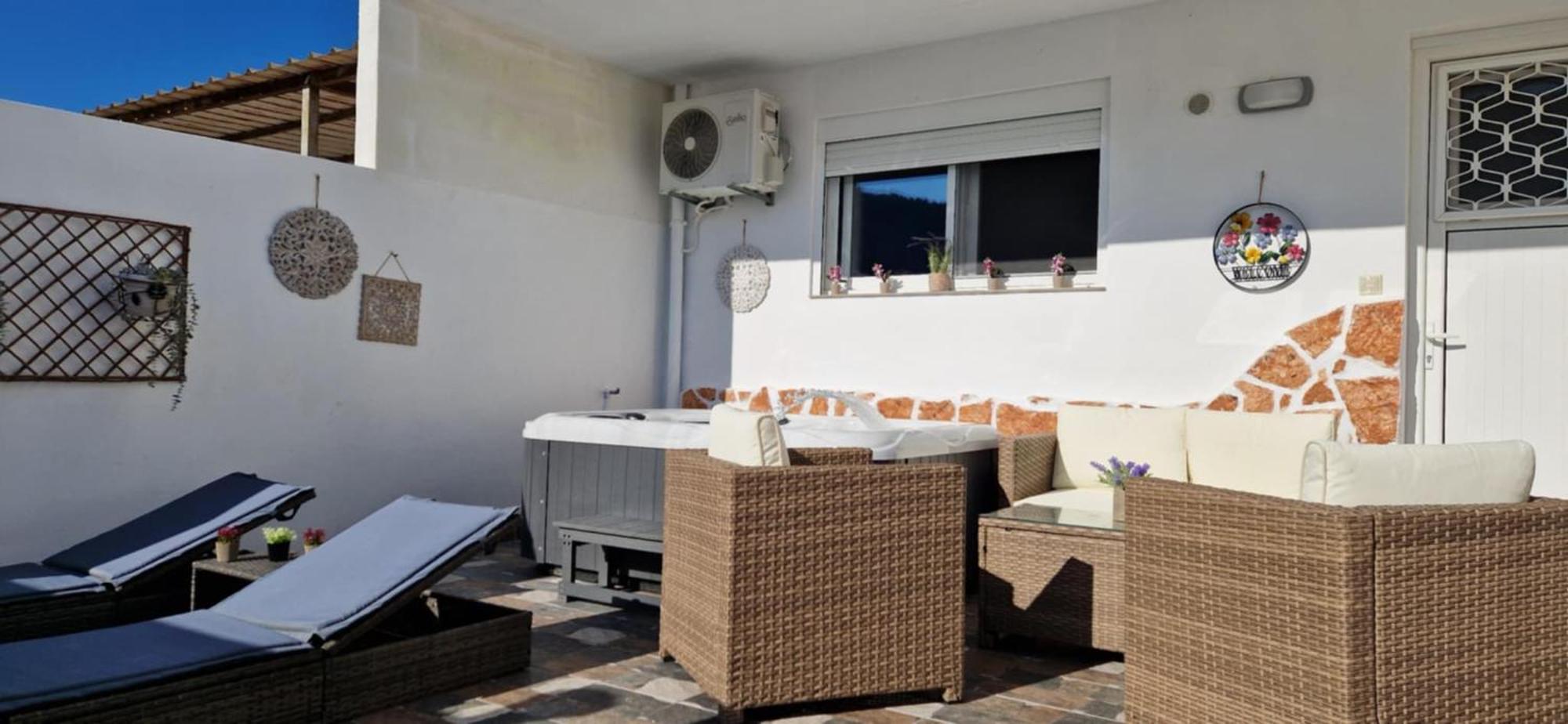 Stergios With Private Jacuzzi Apartment *